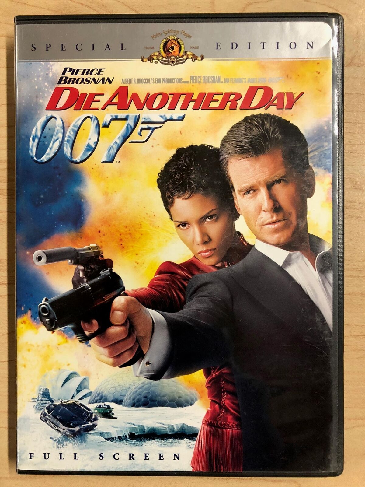 Die Another Day (DVD, 2002, Full Frame, James Bond) - J1105