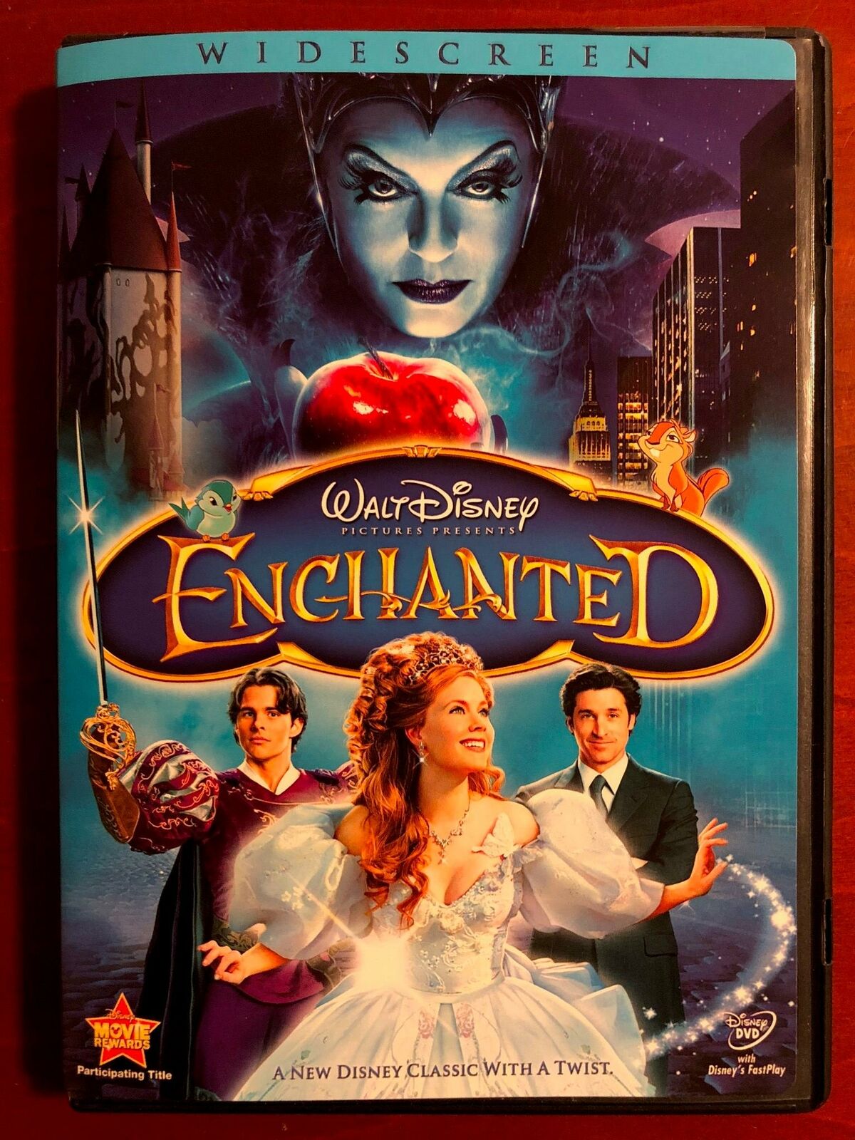 Enchanted (DVD, 2007, Widescreen, Disney) - L01
