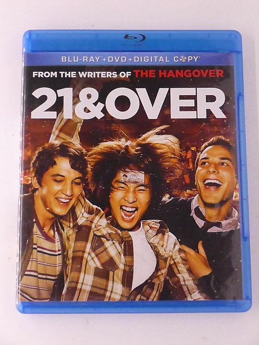 21 and Over (Blu-ray, DVD, 2013) - J1105