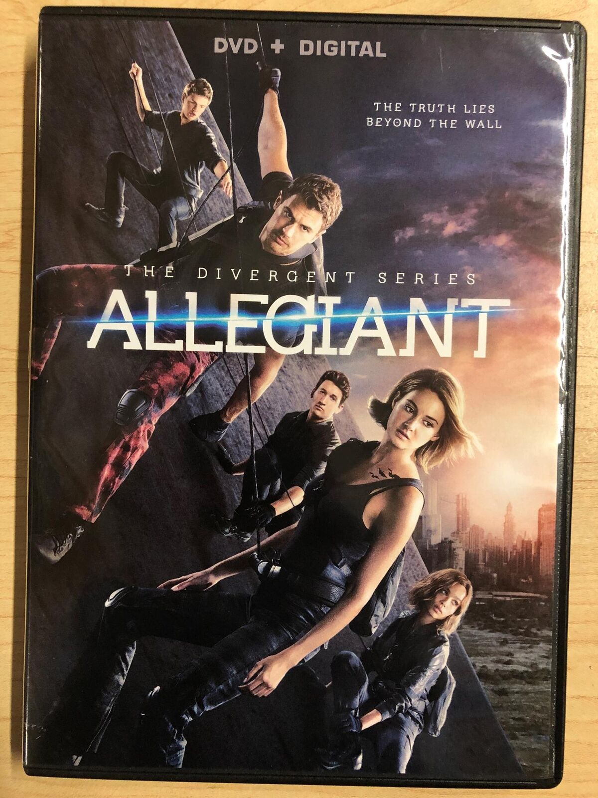 The Divergent Series Allegiant (DVD, 2016) - K0428