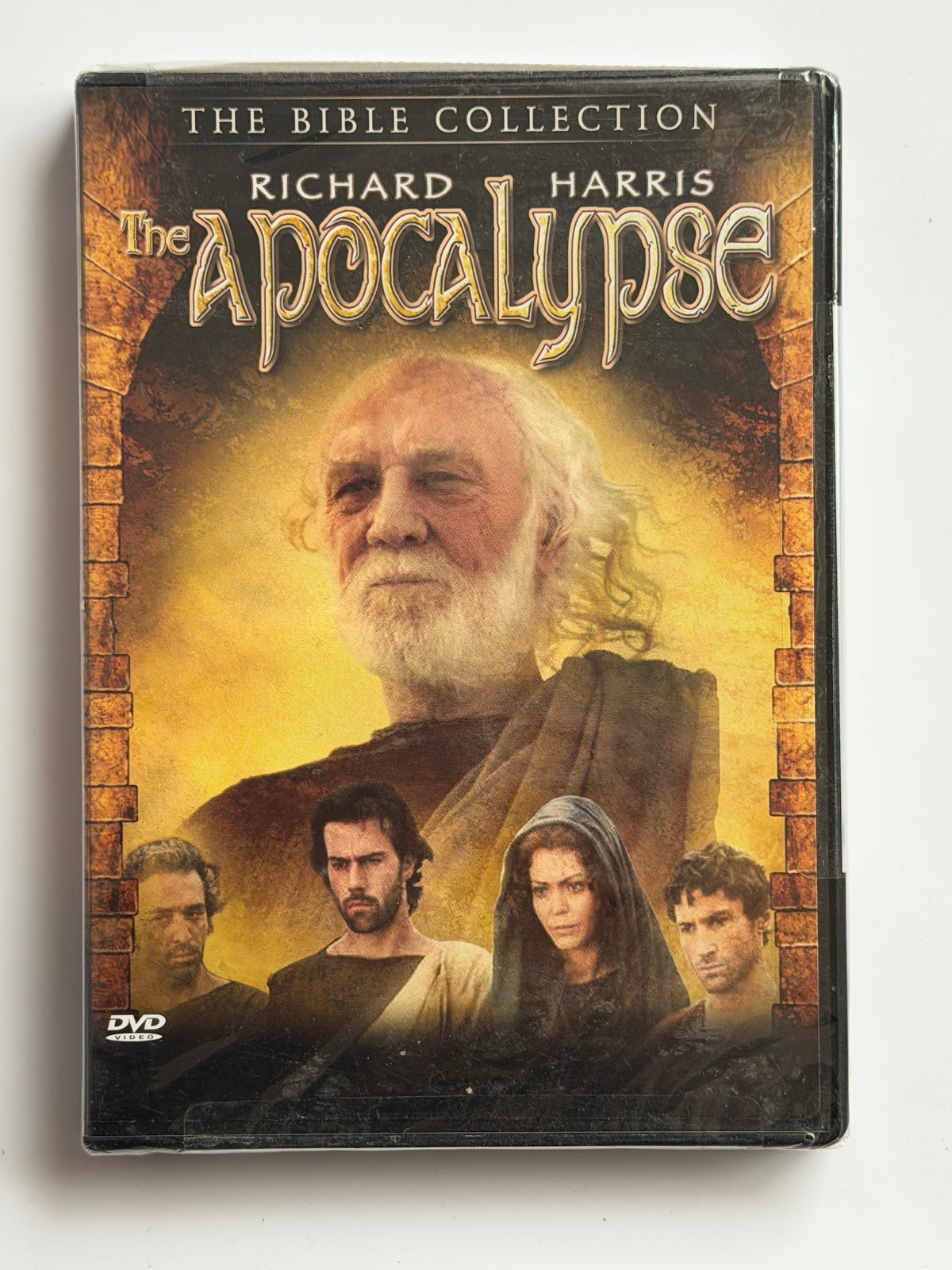 9047999