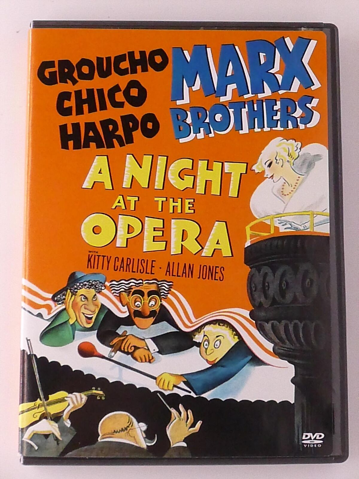 A Night at the Opera (DVD, 1935) - K0303